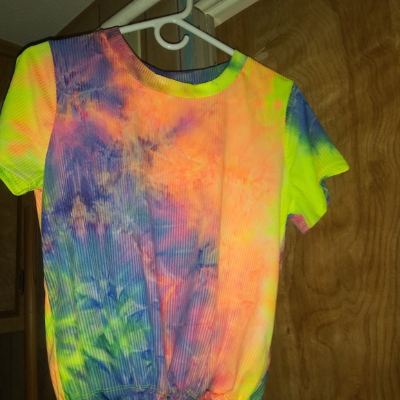 NWT Two Piece Tye Dye Short Set - Picture 3 of 3
